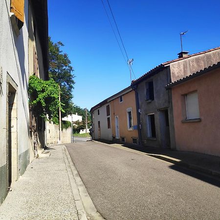 Maison Cosy Et Conviviale, Le B7 Besset Exteriör bild